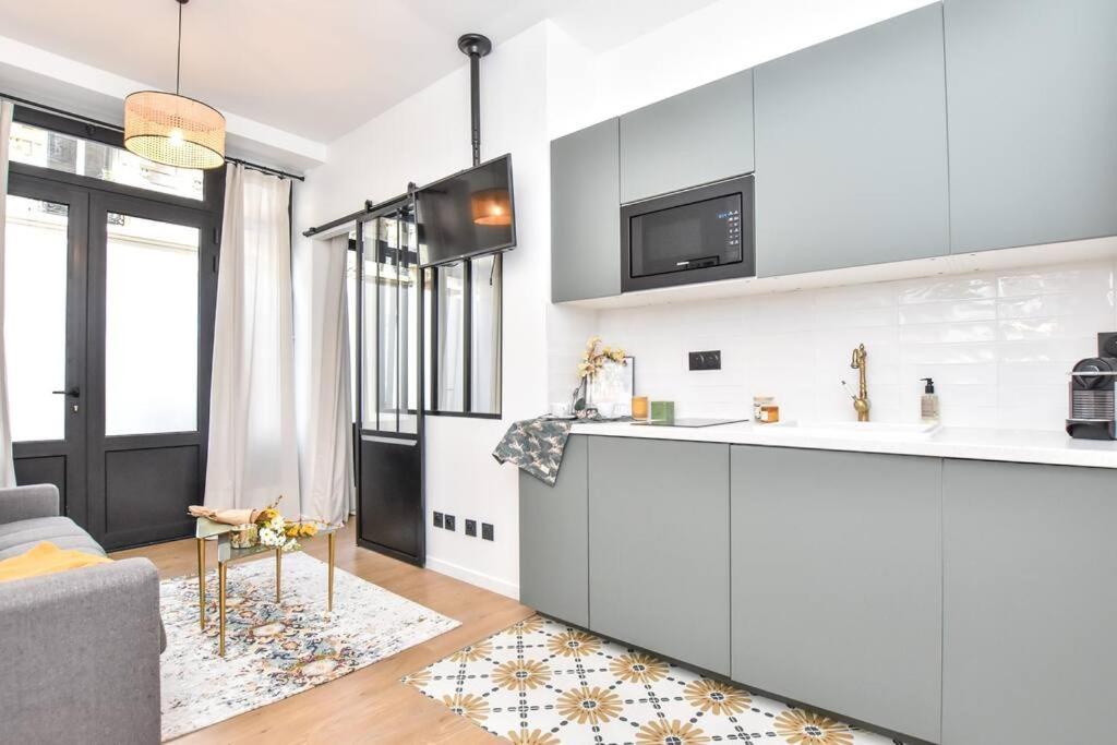 Charming Flat In Montmartre - Imhost Apartment Paris Bagian luar foto